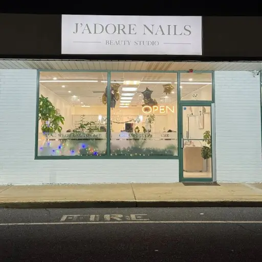 J’Adore Nails Cherry Hill salon interior and team at work